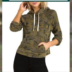 $198 MSRP n: philanthropy Gramble Camo Sweatshirt Small